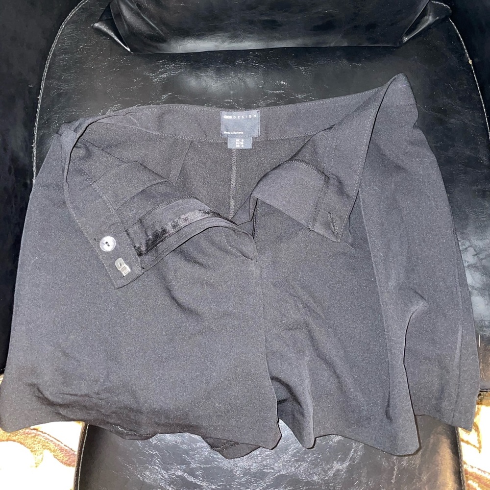 Brand new ASOS trouser shorts & pants size 4 - never worn